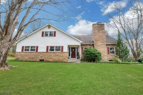 16 Stillwater Rd, Blairstown Twp, NJ 07825