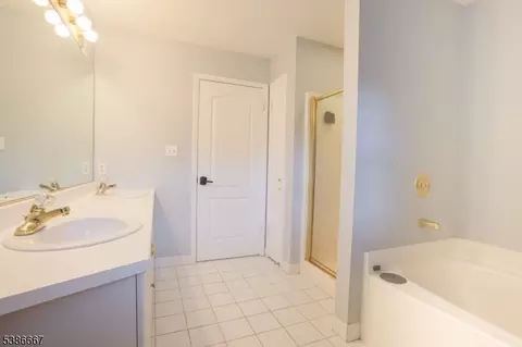 8409 Brittany Dr, Wayne, NJ 07470 photo 33