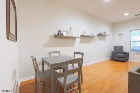 8409 Brittany Dr, Wayne, NJ 07470 photo 14