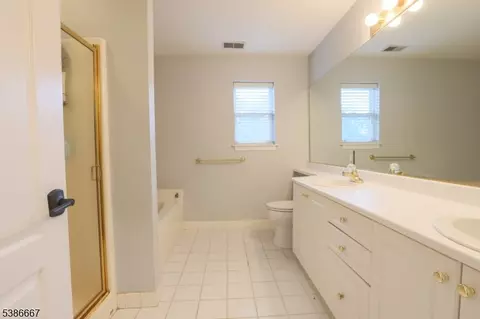 8409 Brittany Dr, Wayne, NJ 07470 photo 32