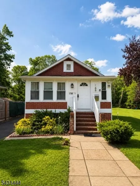 1780 W 4th St, Piscataway, NJ 08854
