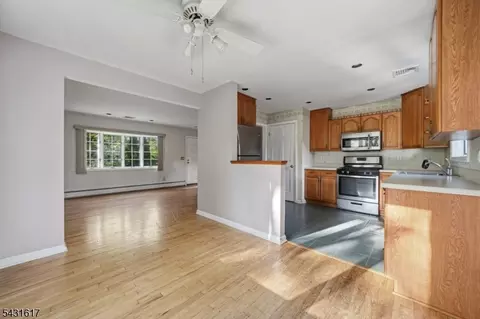 111 Deerfield Rd, Wayne, NJ 07470 photo 4