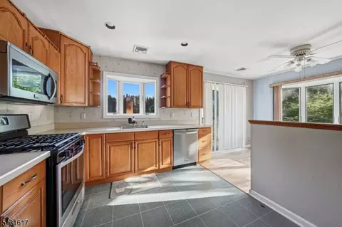 111 Deerfield Rd, Wayne, NJ 07470 photo 6