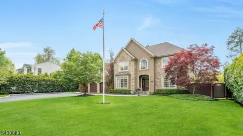 303 Rockland Ave, River Vale, NJ 07675