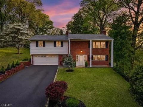 3 Nice Pl, Hopatcong, NJ 07843