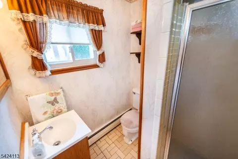 Bath - 779 Berdan Ave, Wayne, NJ 07470 photo 1 of 5