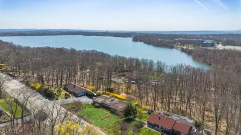 View/Area - 779 Berdan Ave, Wayne, NJ 07470 photo 3 of 4