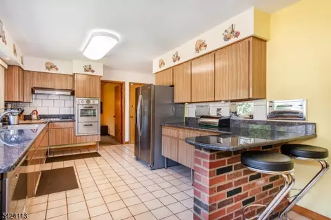 Kitchen - 779 Berdan Ave, Wayne, NJ 07470 photo 4 of 5