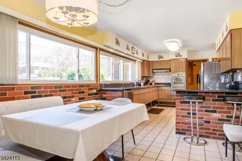Kitchen - 779 Berdan Ave, Wayne, NJ 07470 photo 1 of 5
