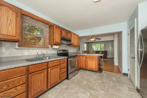 47 Burnside Pl, Haskell, NJ 07420 photo 11
