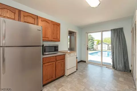 47 Burnside Pl, Haskell, NJ 07420 photo 12