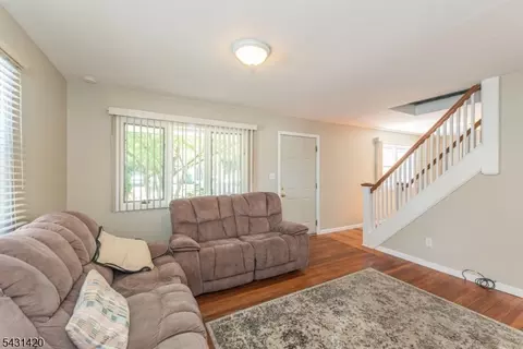 47 Burnside Pl, Haskell, NJ 07420 photo 7