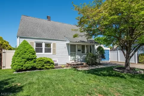 47 Burnside Pl, Haskell, NJ 07420 photo 2