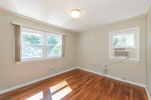 47 Burnside Pl, Haskell, NJ 07420 photo 18