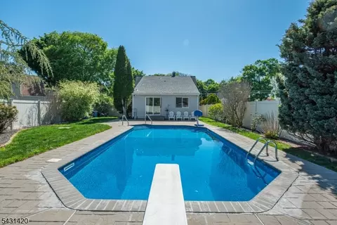 47 Burnside Pl, Haskell, NJ 07420 photo 5