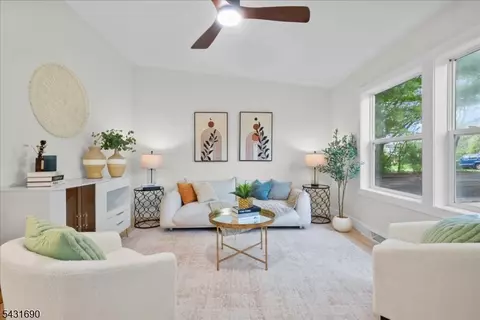 93 River View Way, Montague, NJ 07827