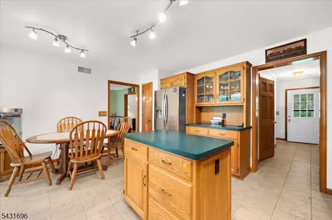 Kitchen - 729 Vulcanite Ave, Alpha, NJ 08865 photo 3 of 3