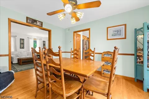 Dining - 729 Vulcanite Ave, Alpha, NJ 08865 photo 2 of 2