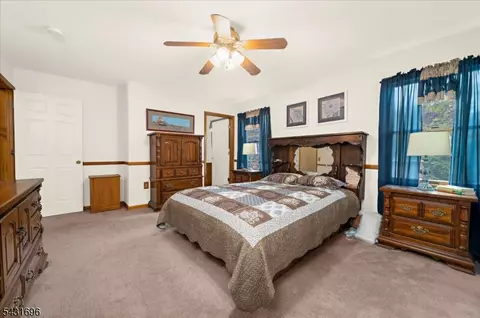 Bedroom - 729 Vulcanite Ave, Alpha, NJ 08865 photo 4 of 6