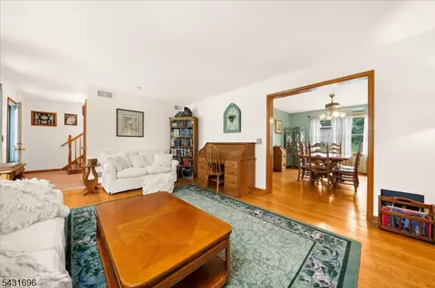 Living - 729 Vulcanite Ave, Alpha, NJ 08865 photo 5 of 5
