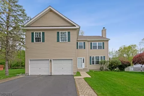 59 Scenic Ct, Hackettstown, NJ 07840