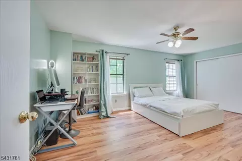 1402 Maplecrest Rd, Edison, NJ 08820 photo 24