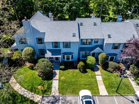 1402 Maplecrest Rd, Edison, NJ 08820 photo 6