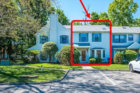 1402 Maplecrest Rd, Edison, NJ 08820 photo 2
