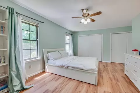 1402 Maplecrest Rd, Edison, NJ 08820 photo 25