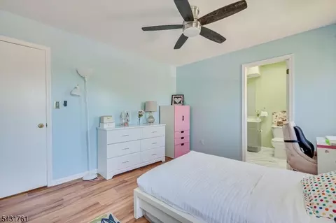 1402 Maplecrest Rd, Edison, NJ 08820 photo 31