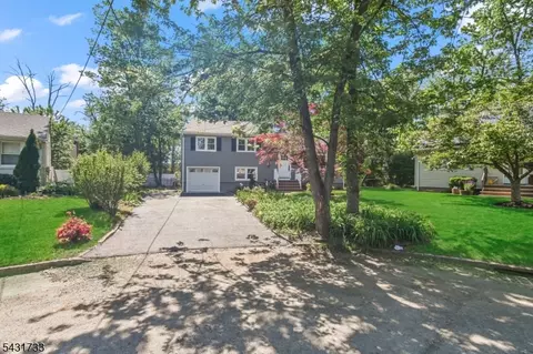 1585 Saint Ann St, Scotch Plains, NJ 07076