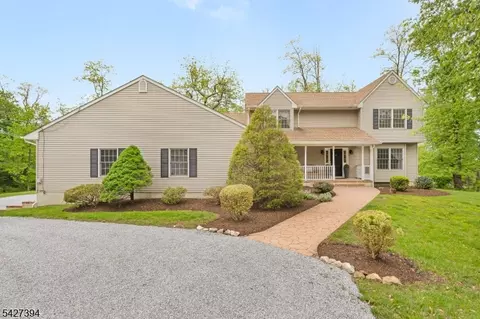 534 Berrywood Ln, Bridgewater, NJ 08807