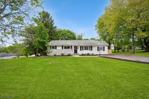 101 Sunnyview Ave W, Hackettstown, NJ 07840