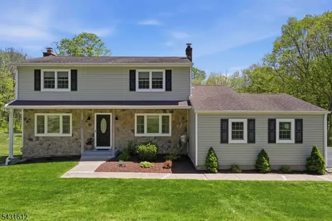 207 Mooney Rd, Roxbury Township, NJ 07836