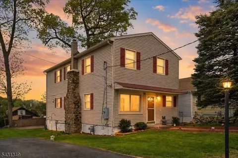 7 Willow St, Mount Arlington, NJ 07856