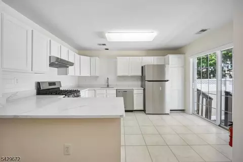 72 Dorchester Dr, Basking Ridge, NJ 07920 photo 13