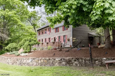 490 Mine Rd, Asbury, NJ 08802