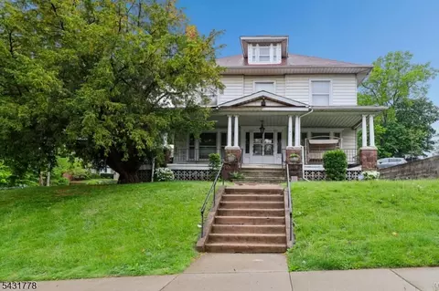 141 Aycrigg Ave, Passaic, NJ 07055