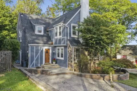 1 Oakridge Rd, West Orange, NJ 07052