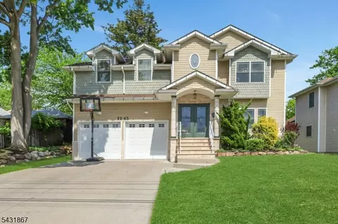 12-65 Burbank St, Fair Lawn, NJ 07410