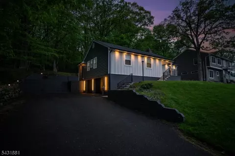 207 Degray St, North Haledon, NJ 07508