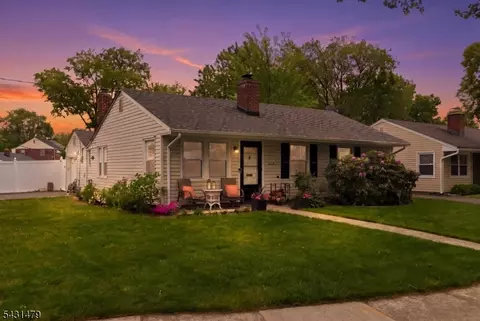 2339 Knapp Dr, Rahway, NJ 07065