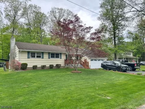 13 Birch Rd, Byram Twp, NJ 07821
