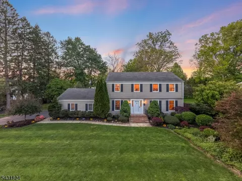 40 Delwick Ln, New Providence, NJ 07974