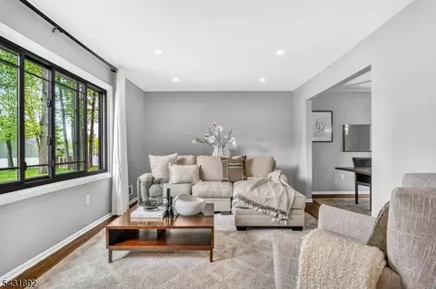 25 State St, Clark, NJ 07066 photo 8