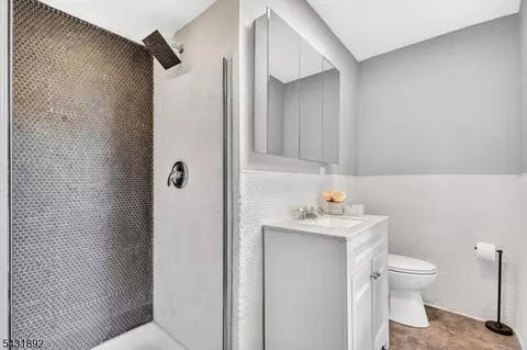 25 State St, Clark, NJ 07066 photo 31