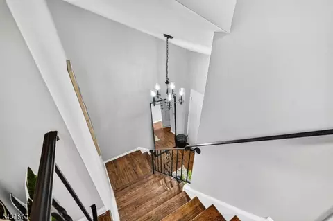 25 State St, Clark, NJ 07066 photo 5