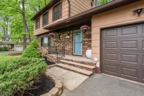 25 State St, Clark, NJ 07066 photo 2