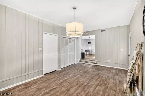 25 State St, Clark, NJ 07066 photo 19