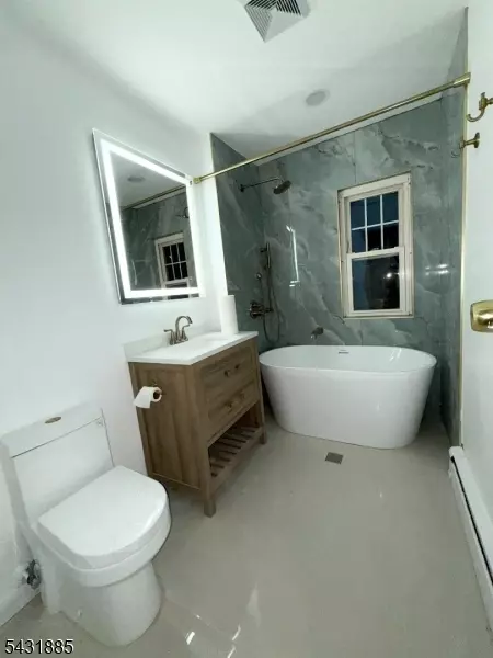 26 Clinton St #4A, Belleville, NJ 07109